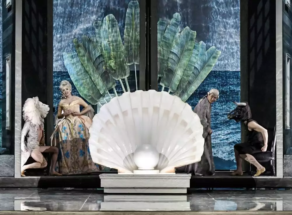 Six mises en scène d’Alcina vues par la presse