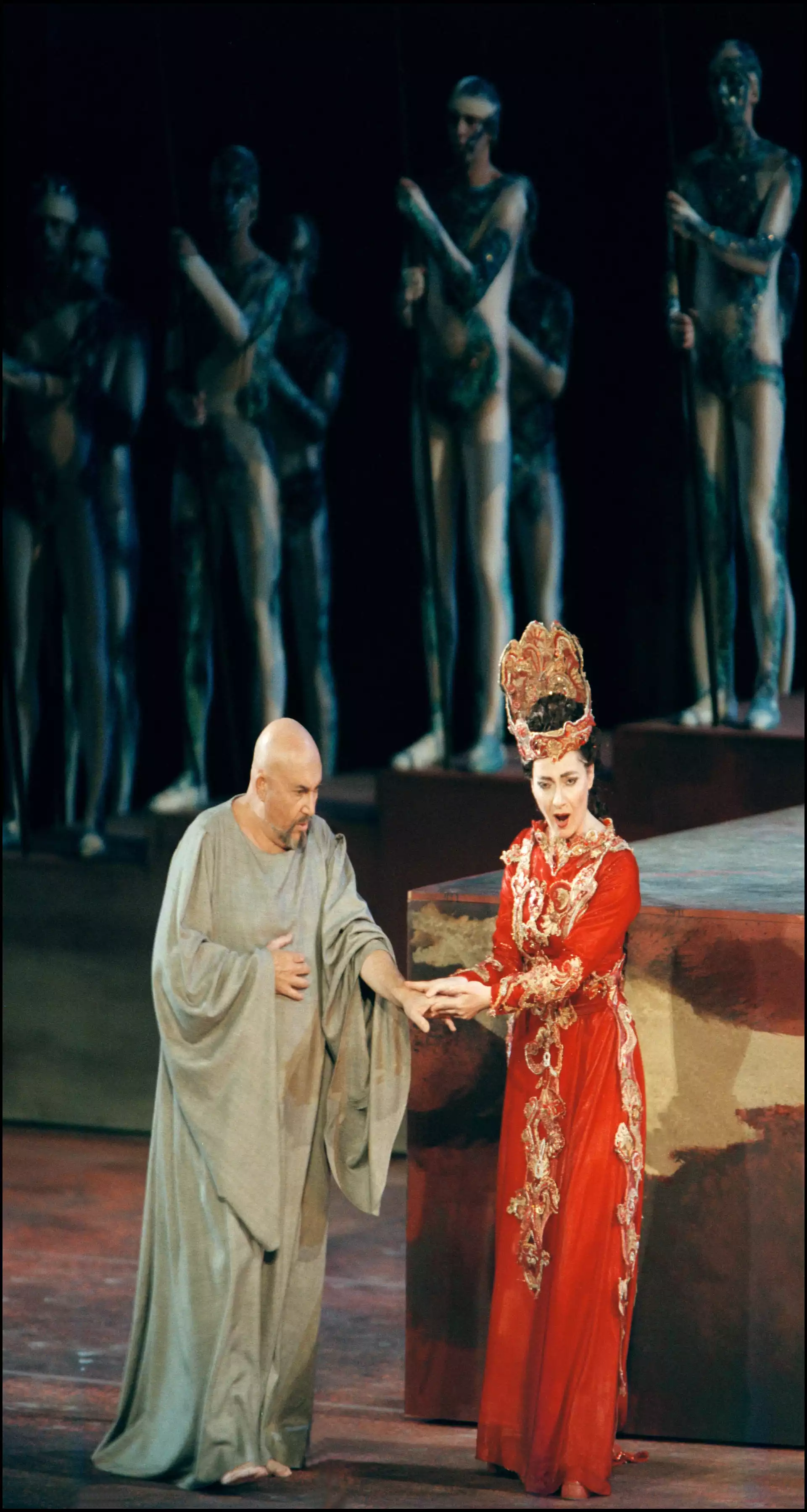 A l'orée du chant dramatique